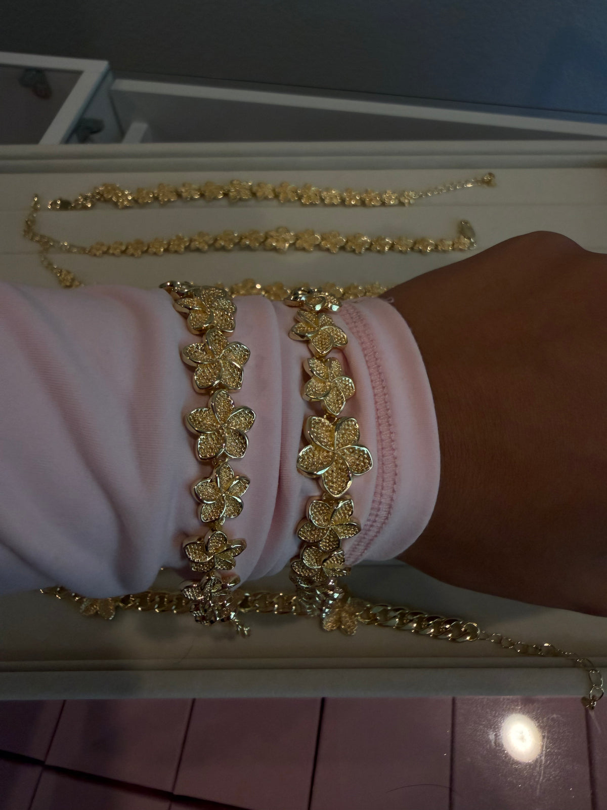 Gold Flower Bracelet✨